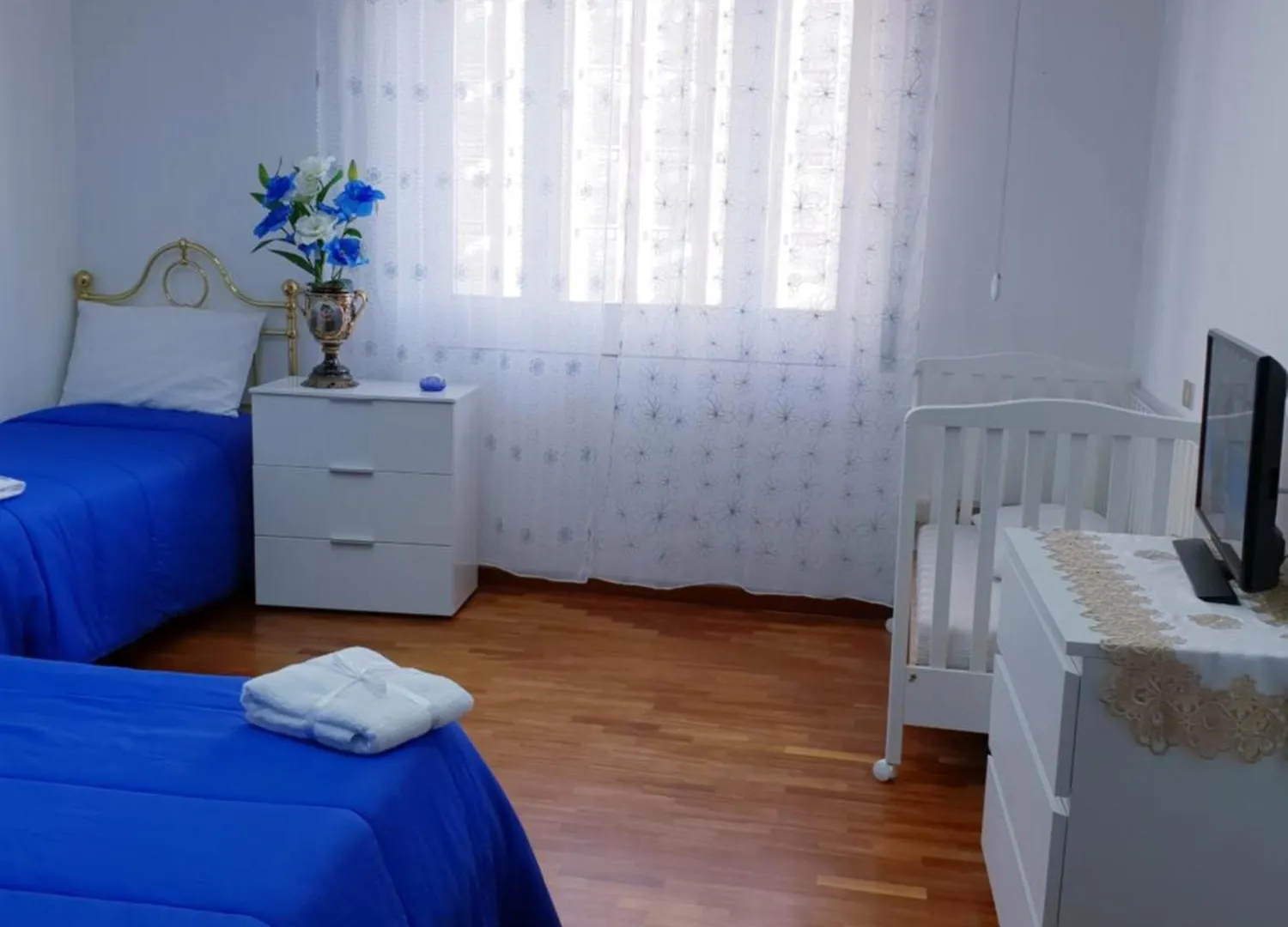 Blue Crystal Napoli Rooms Italy